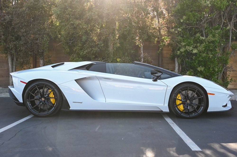 Used 2019 Lamborghini Aventador S Roadster For Sale (14)