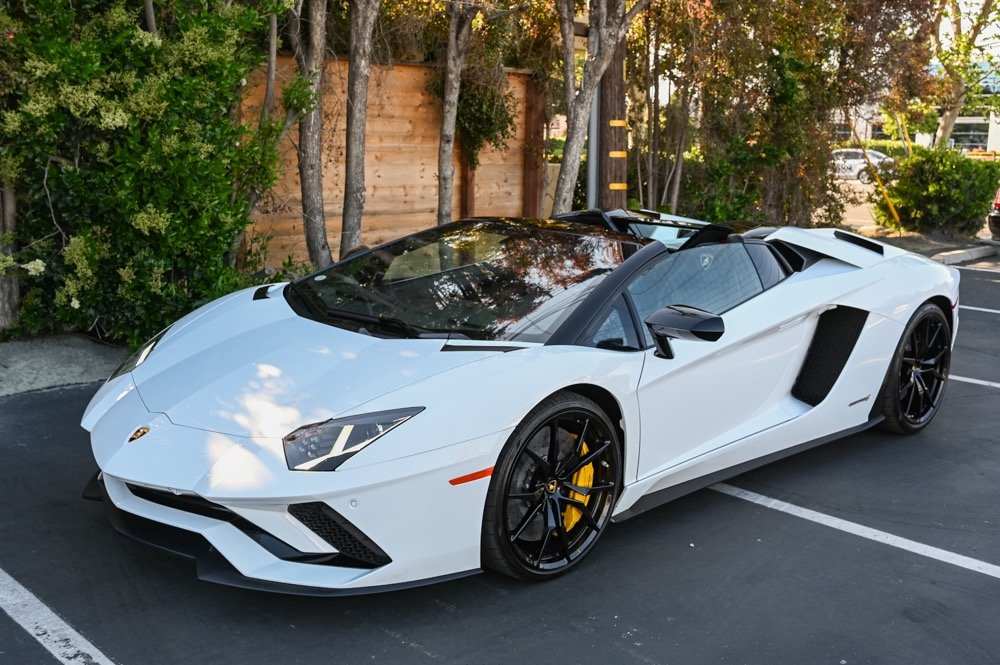 Used 2019 Lamborghini Aventador S Roadster For Sale (34)