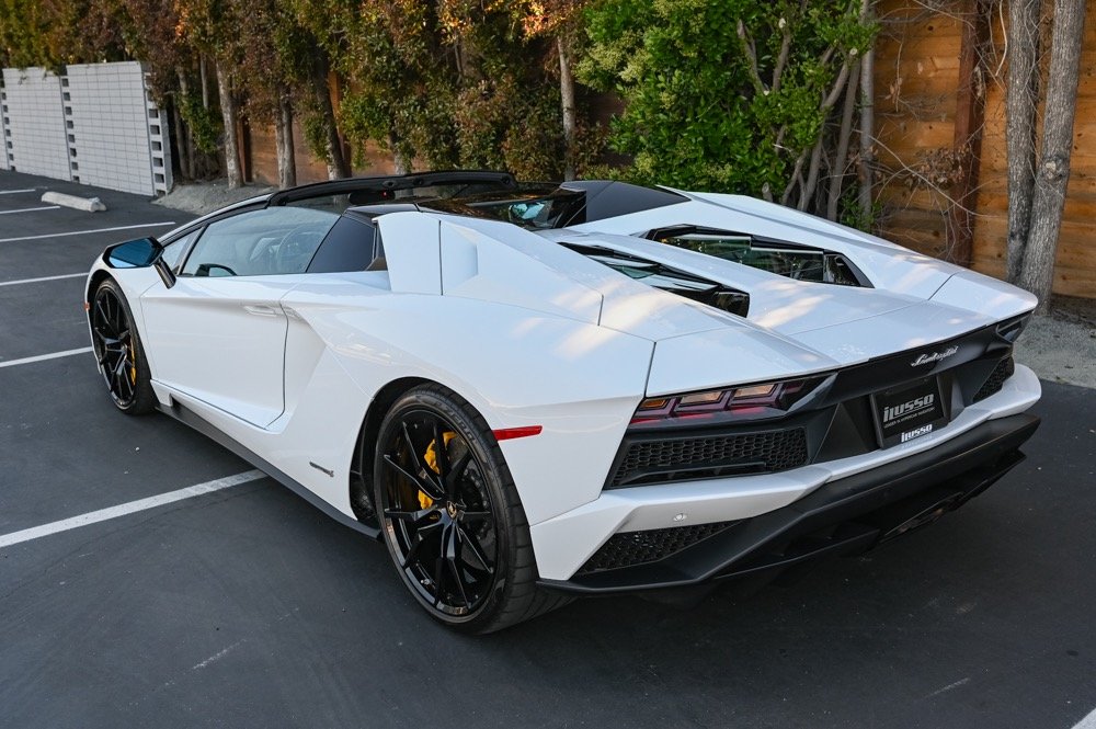 Used 2019 Lamborghini Aventador S Roadster For Sale (35)