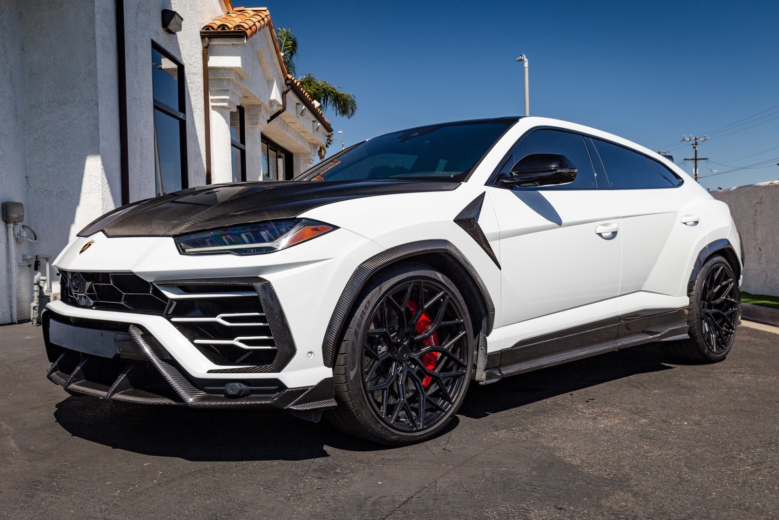 Used-2019-Lamborghini-Urus-1652671614