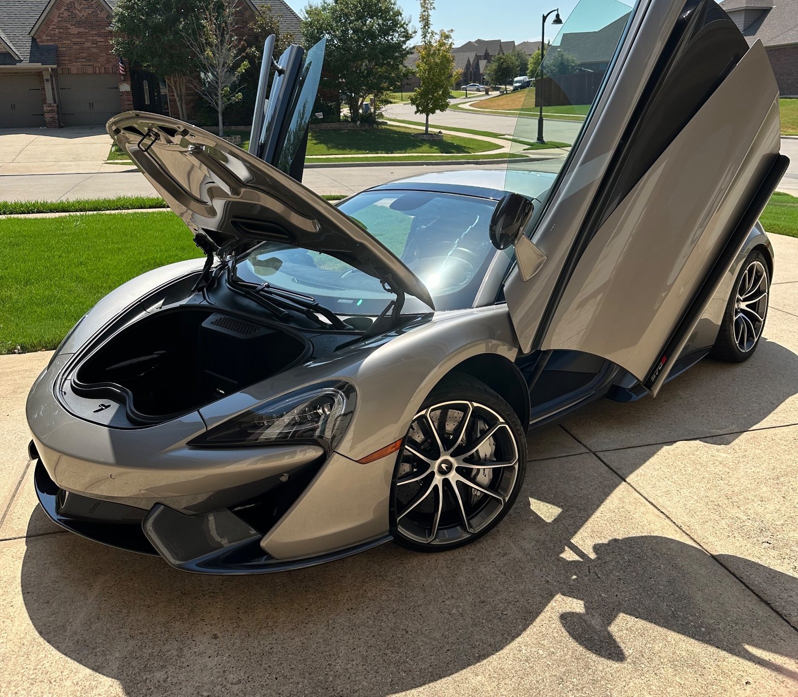 Used 2019 McLaren 570S Spider For Sale (10)