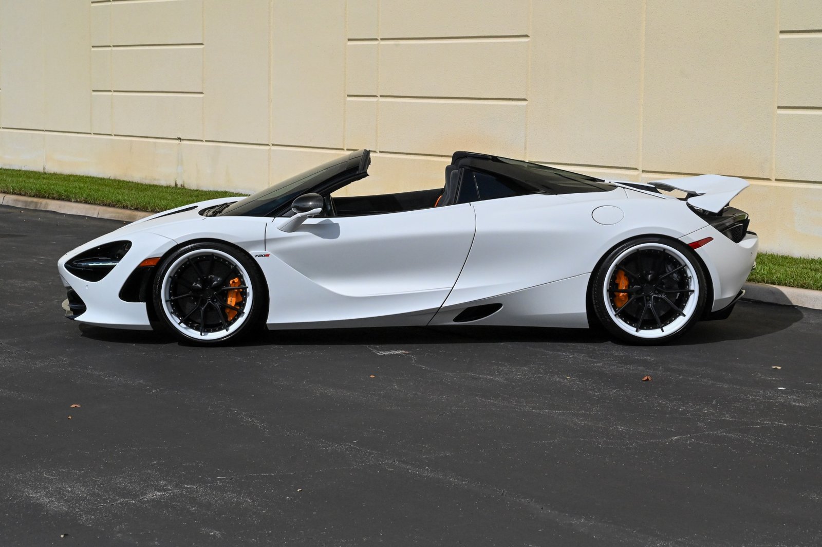 Used 2020 McLaren 720S Spider For Sale (2)