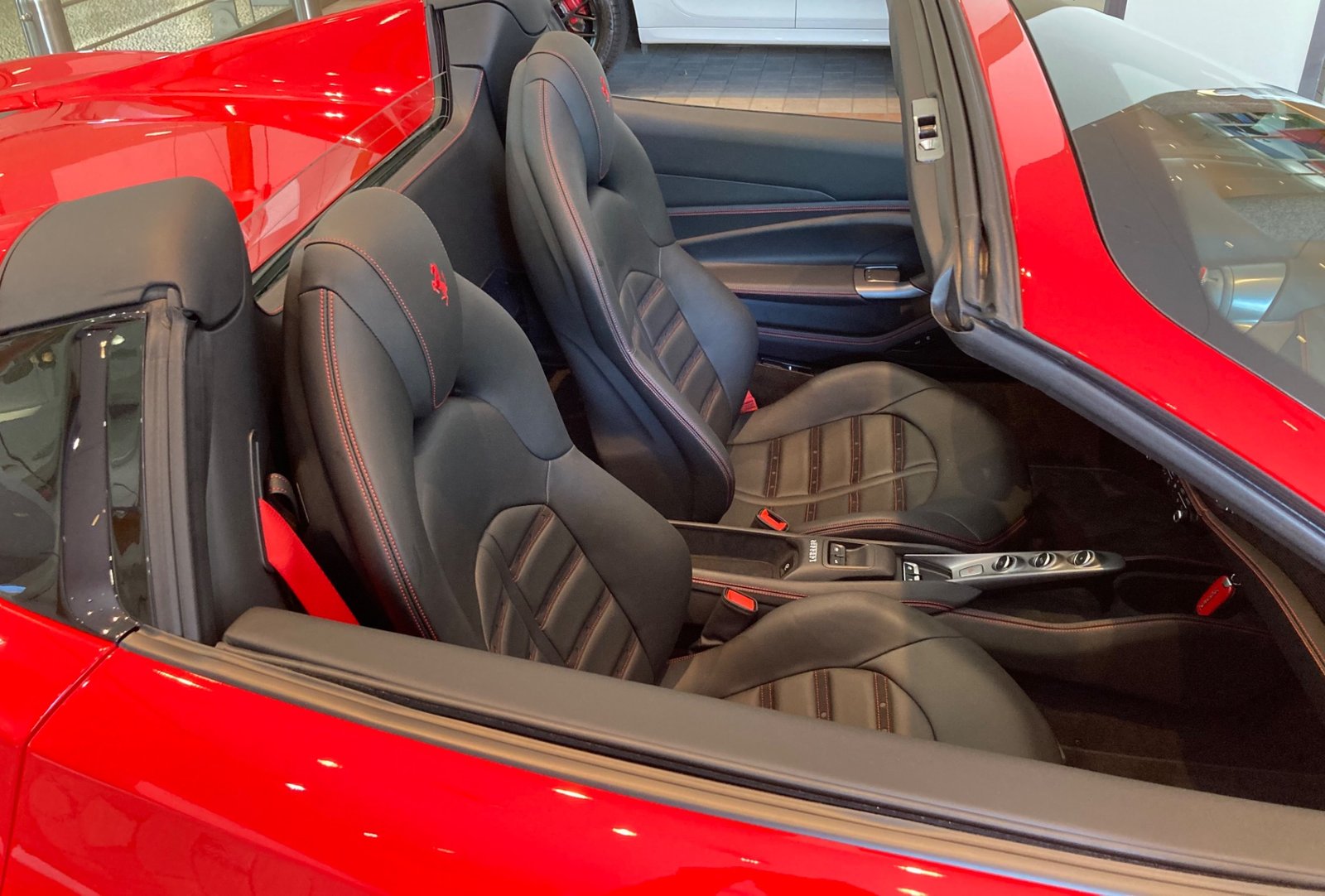 Used 2022 Ferrari F8 Spider For Sale (11)