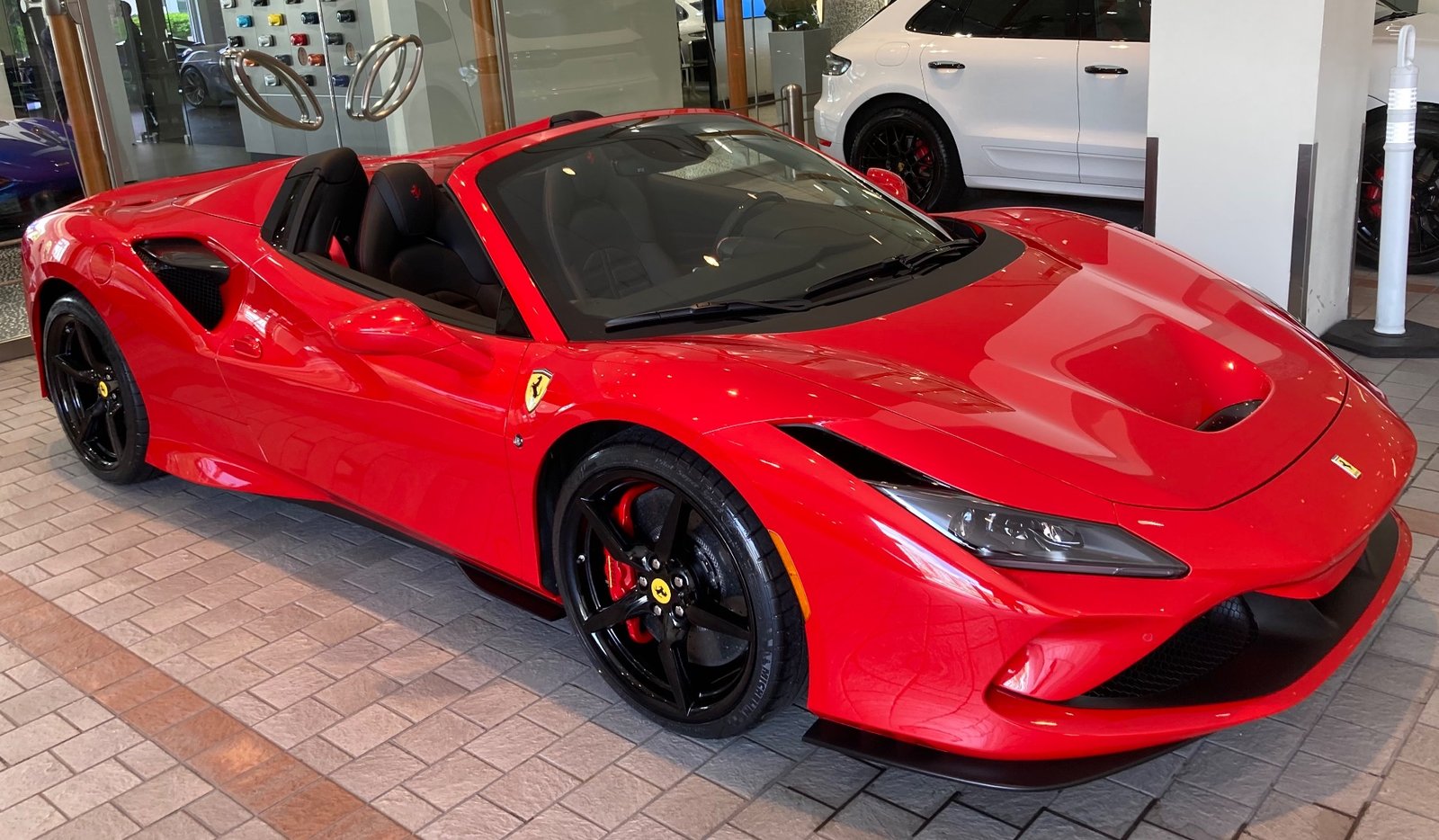 Used 2022 Ferrari F8 Spider For Sale (9)