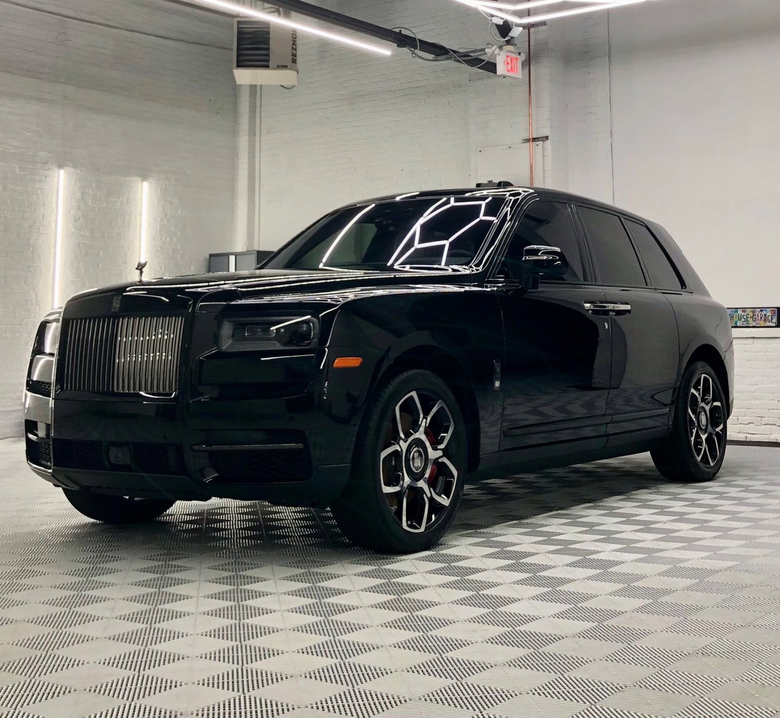 Used 2022 Rolls-Royce Black Badge Cullinan For Sale (5)