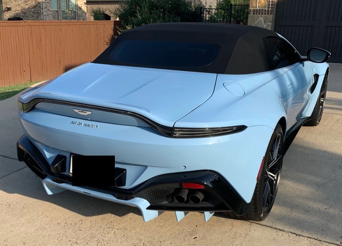 2021 Aston Martin Vantage (10)