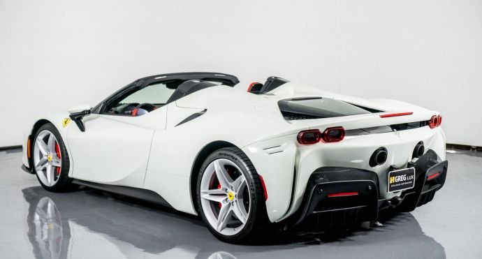 2022 Ferrari SF90 Spider For Sale (10)