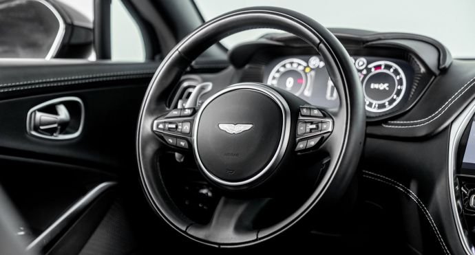 2023 Aston Martin DBX For Sale (18)