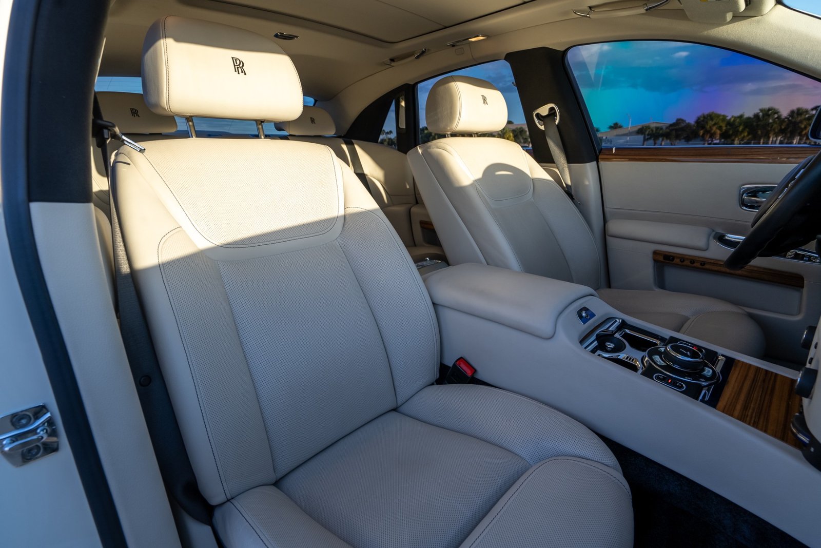 Used 2015 Rolls-Royce Ghost For Sale (14)