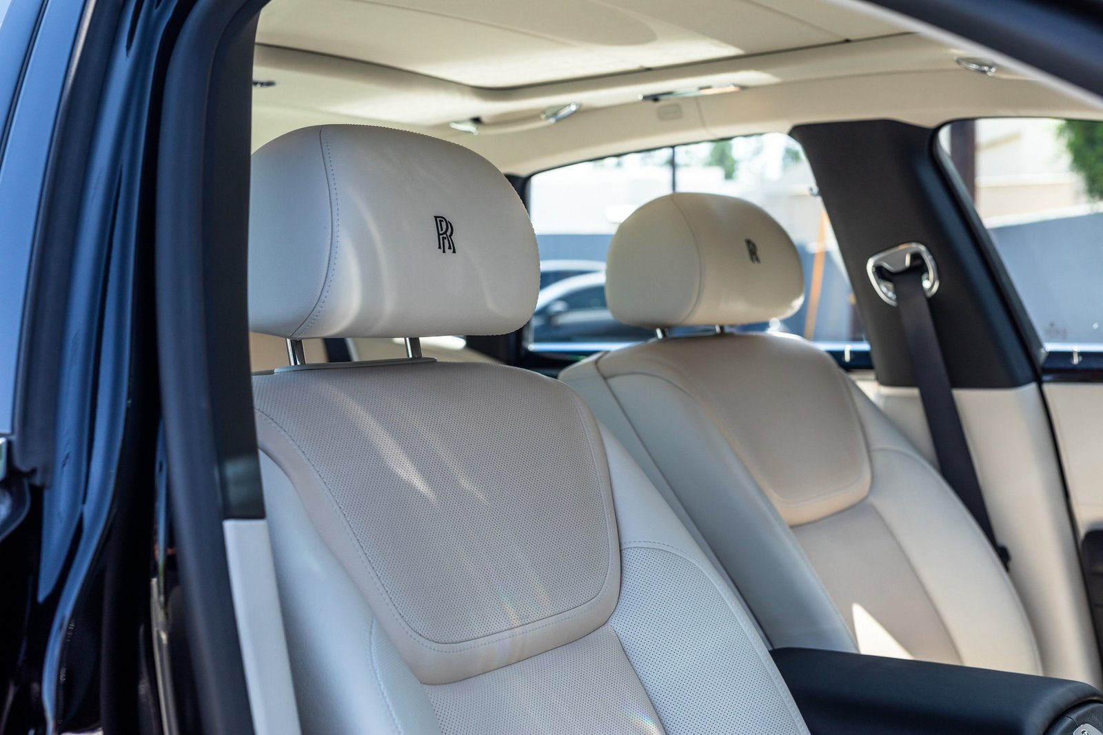 Used 2015 Rolls-Royce Ghost For Sale (29)