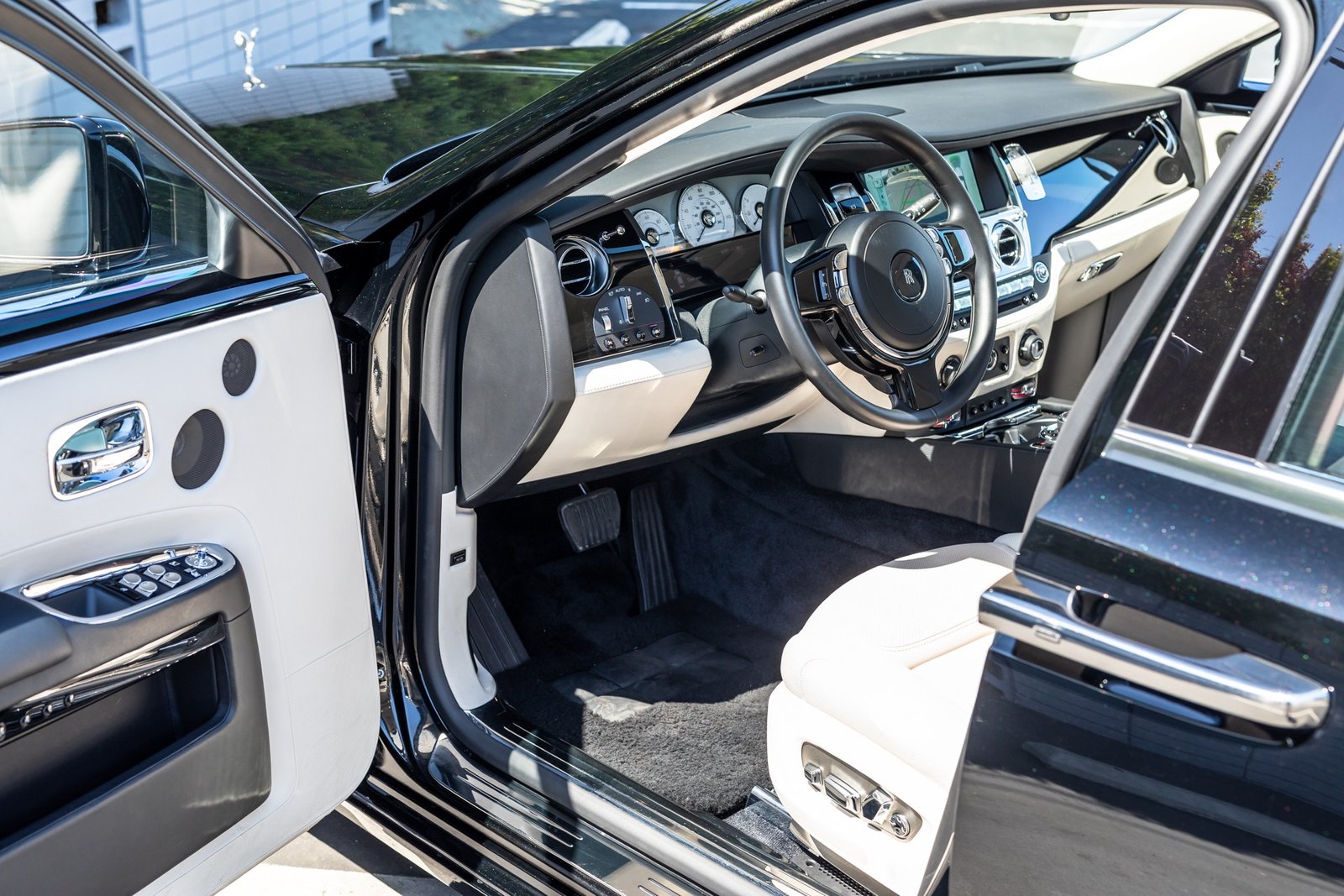 Used 2015 Rolls-Royce Ghost For Sale (3)