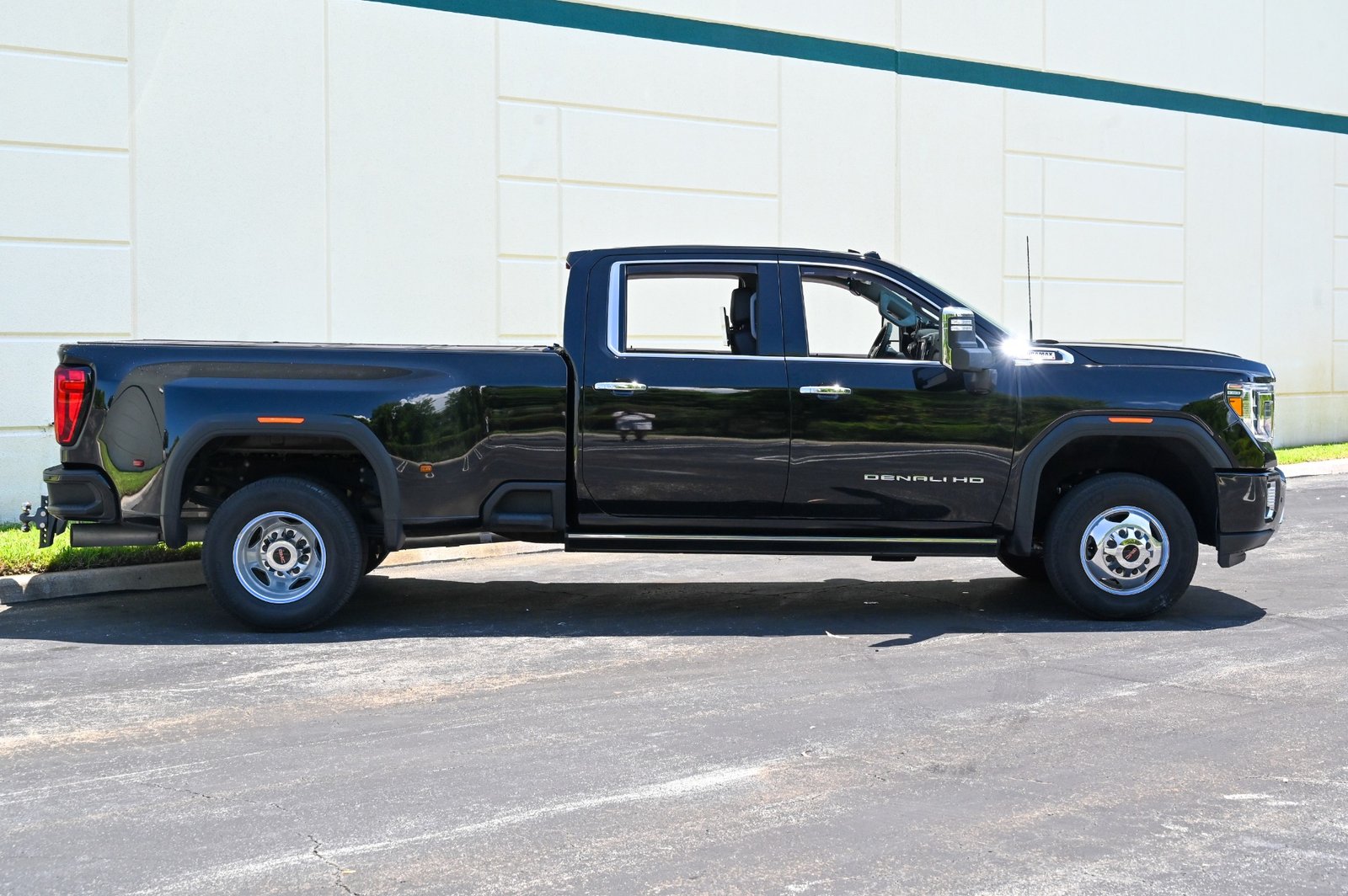 Used 2023 GMC Sierra 3500HD For Sale (7)