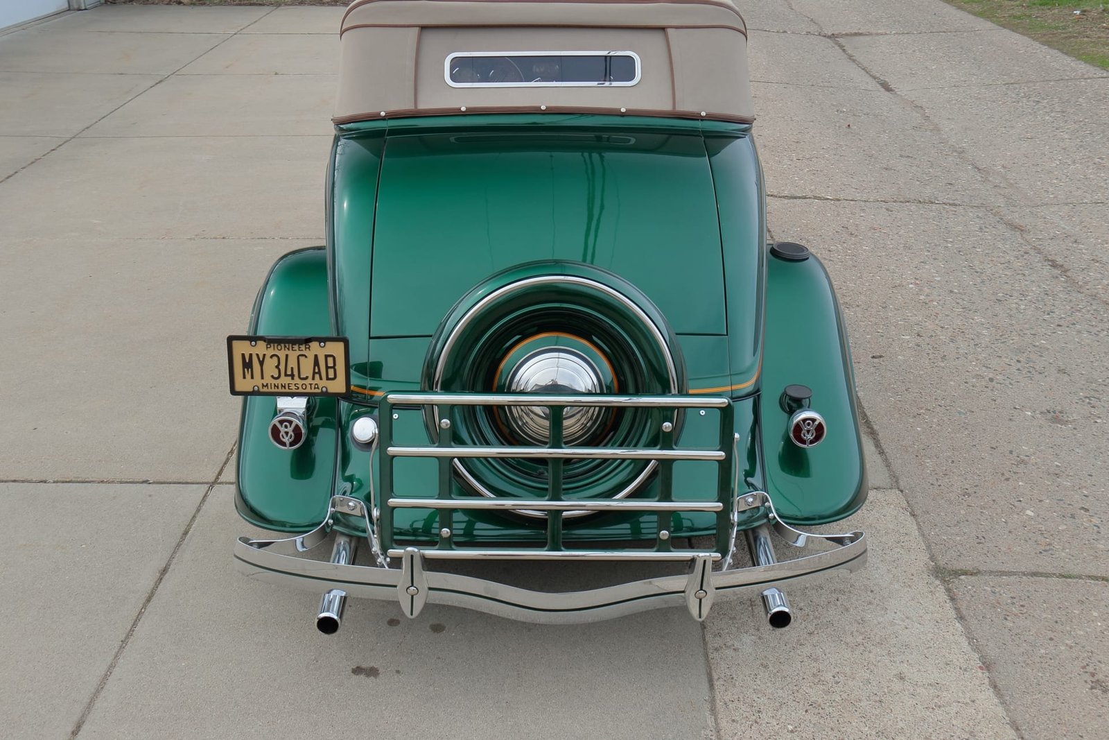 1934 Ford Custom Cabriolet For Sale (27)