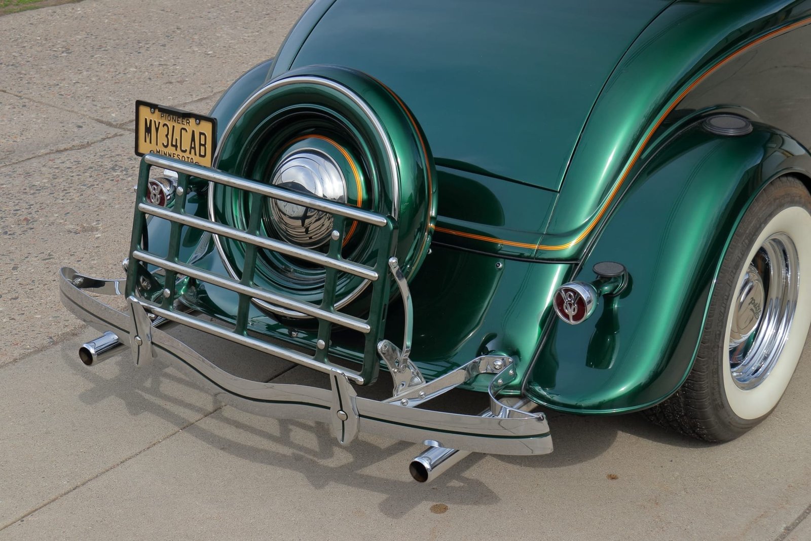 1934 Ford Custom Cabriolet For Sale (40)