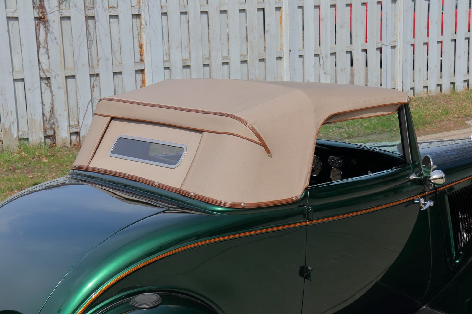 1934 Ford Custom Cabriolet For Sale (45)