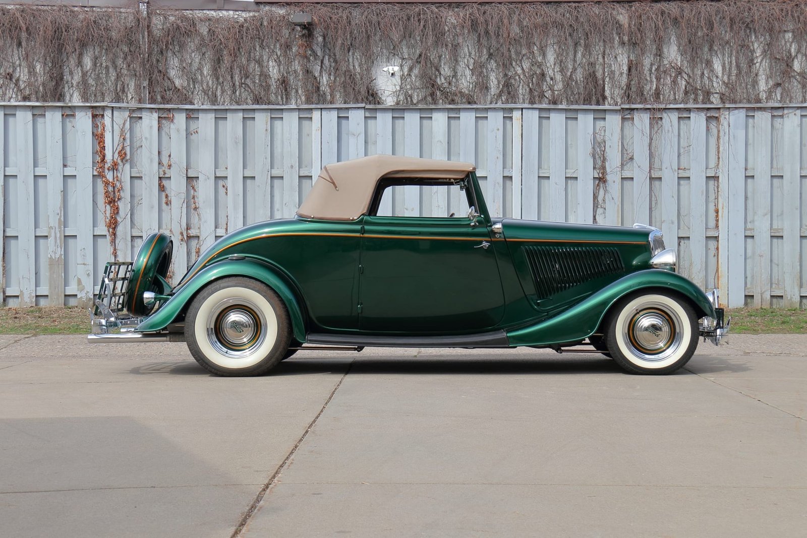 1934 Ford Custom Cabriolet For Sale (8)