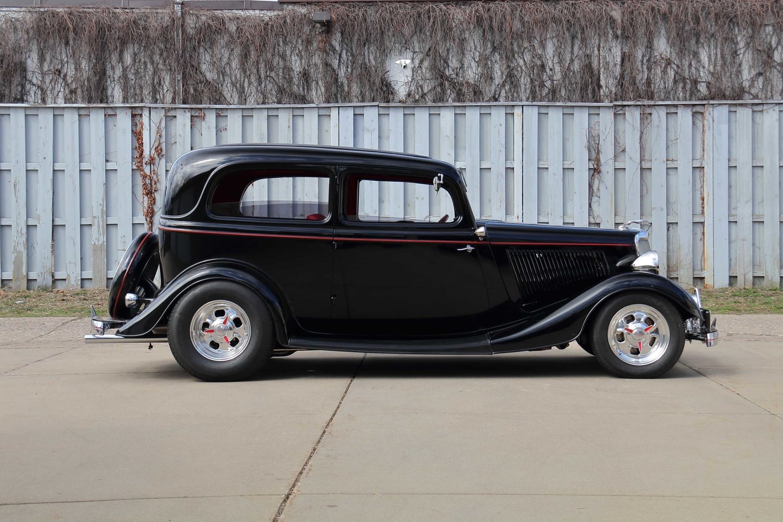 1934 Ford Custom Tudor For Sale (36)