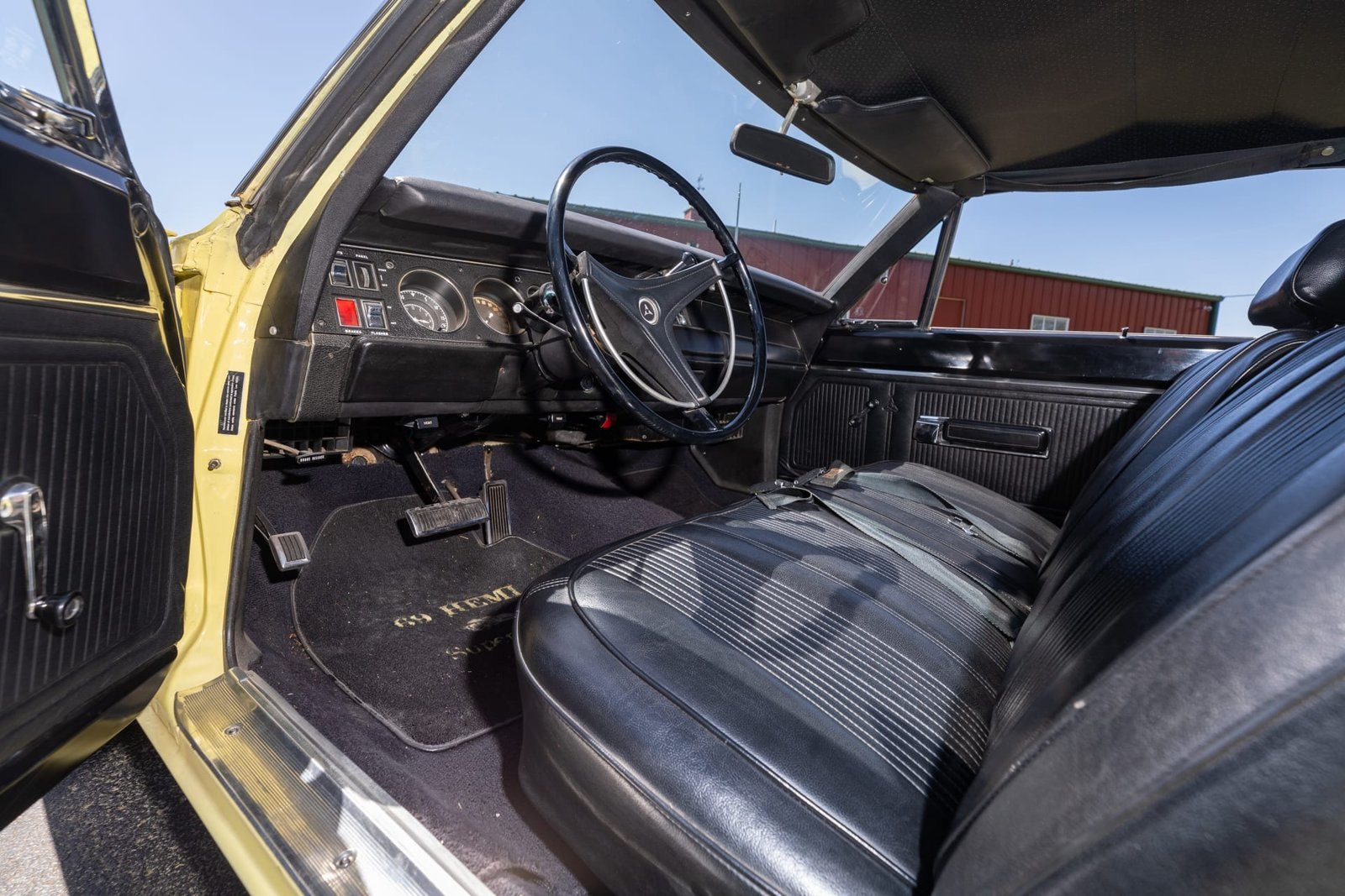 1969 Dodge Hemi Super Bee Hardtop (15)