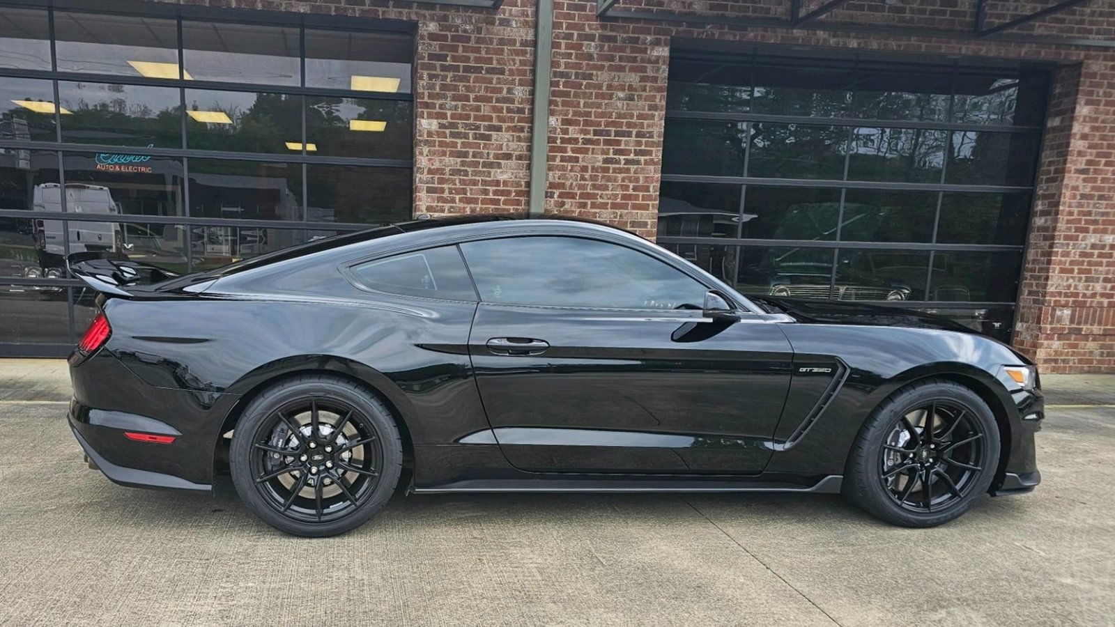2019 Ford Shelby GT350 For Sale (8)