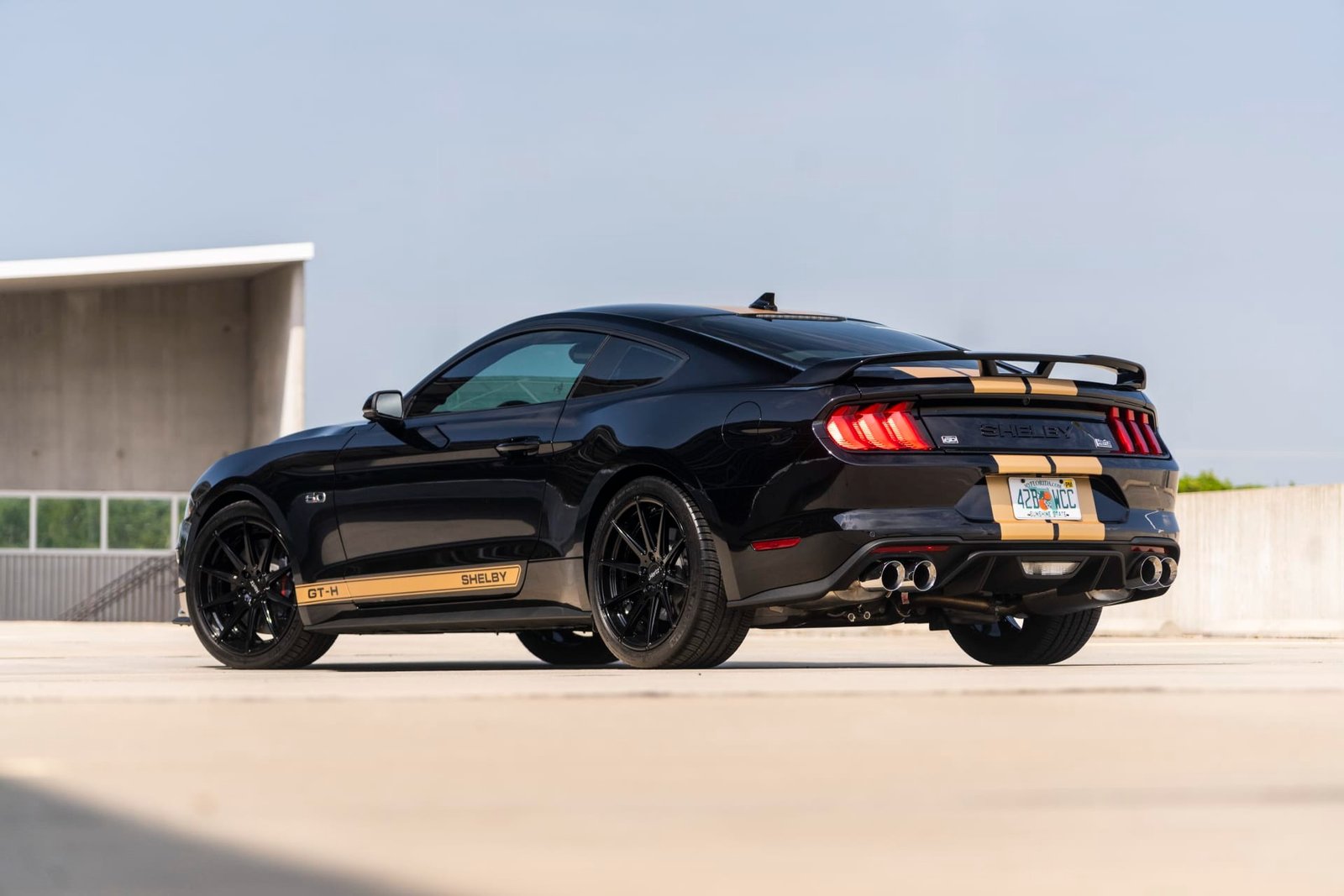 2022 Ford Shelby GT-H Prototype Coupe (33)