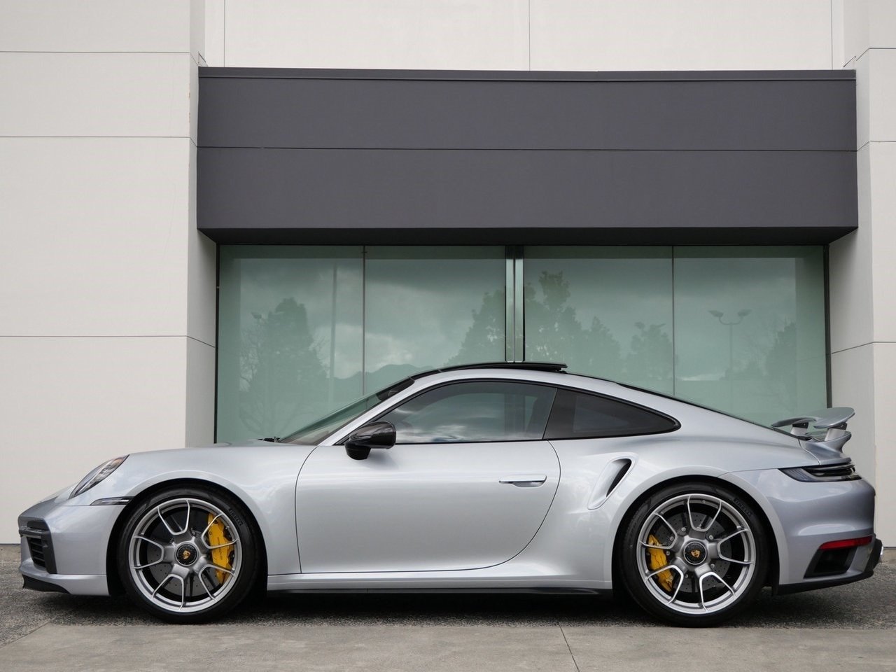 2022 Porsche 911 Turbo S For Sale (29)