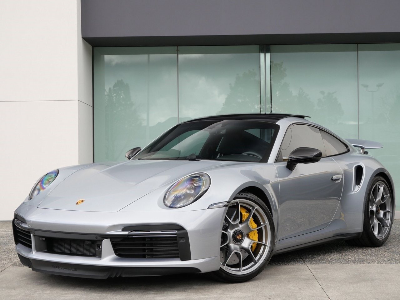 2022 Porsche 911 Turbo S For Sale (33)