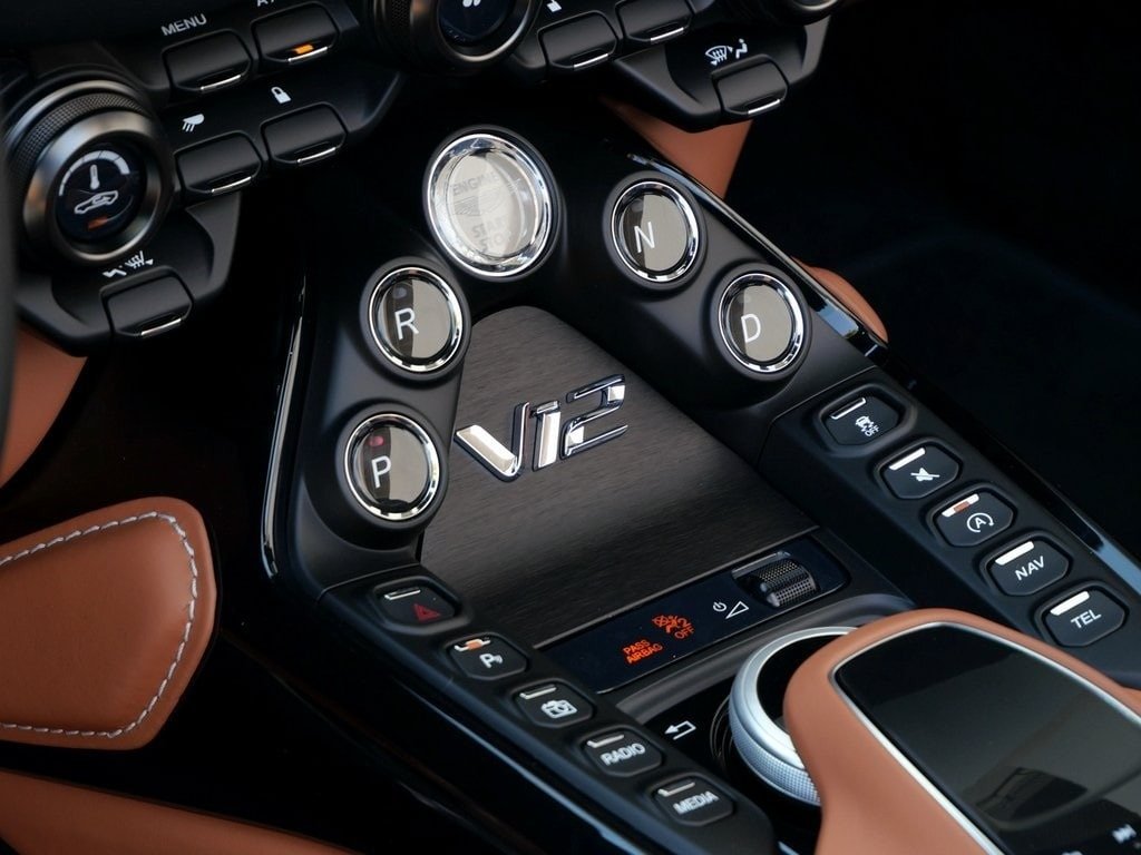 2023 Aston Martin Vantage V12 For Sale (9)