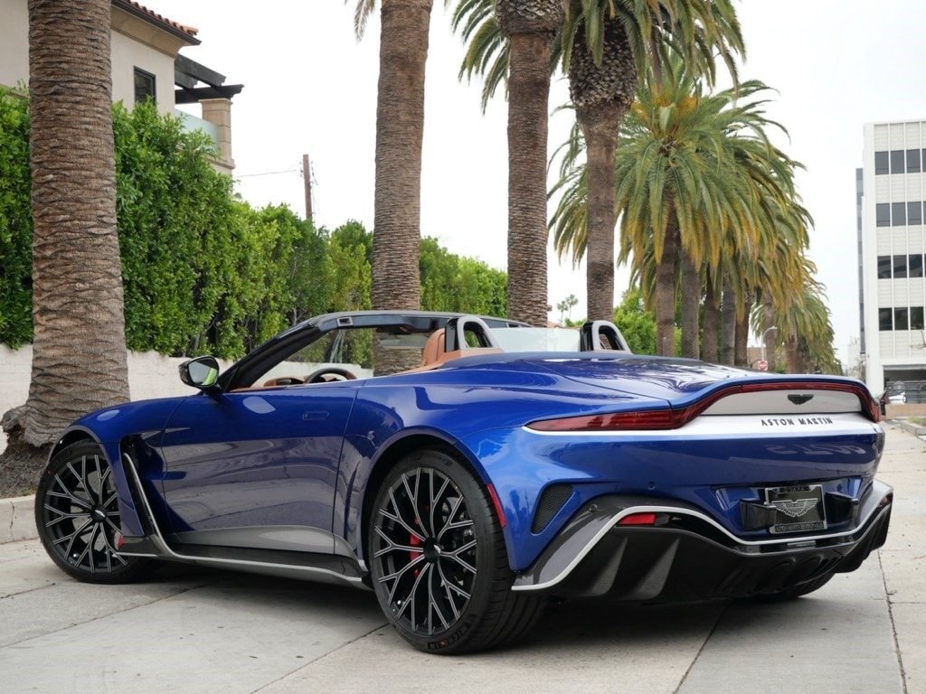 2023 Aston Martin Vantage V12 Roadster (34)