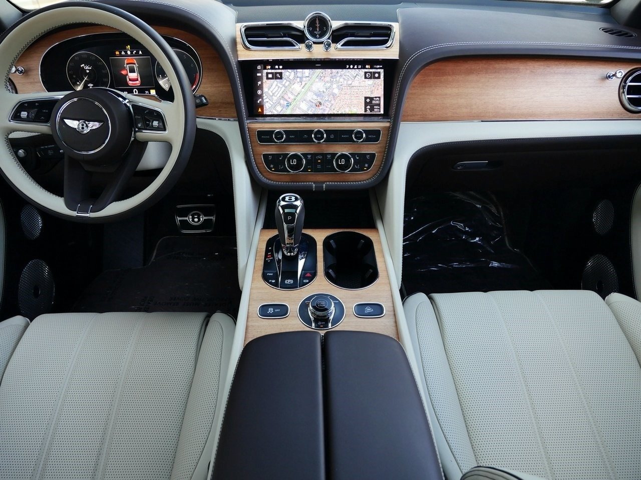 2023 Bentley Bentayga EWB Azure For Sale (26)