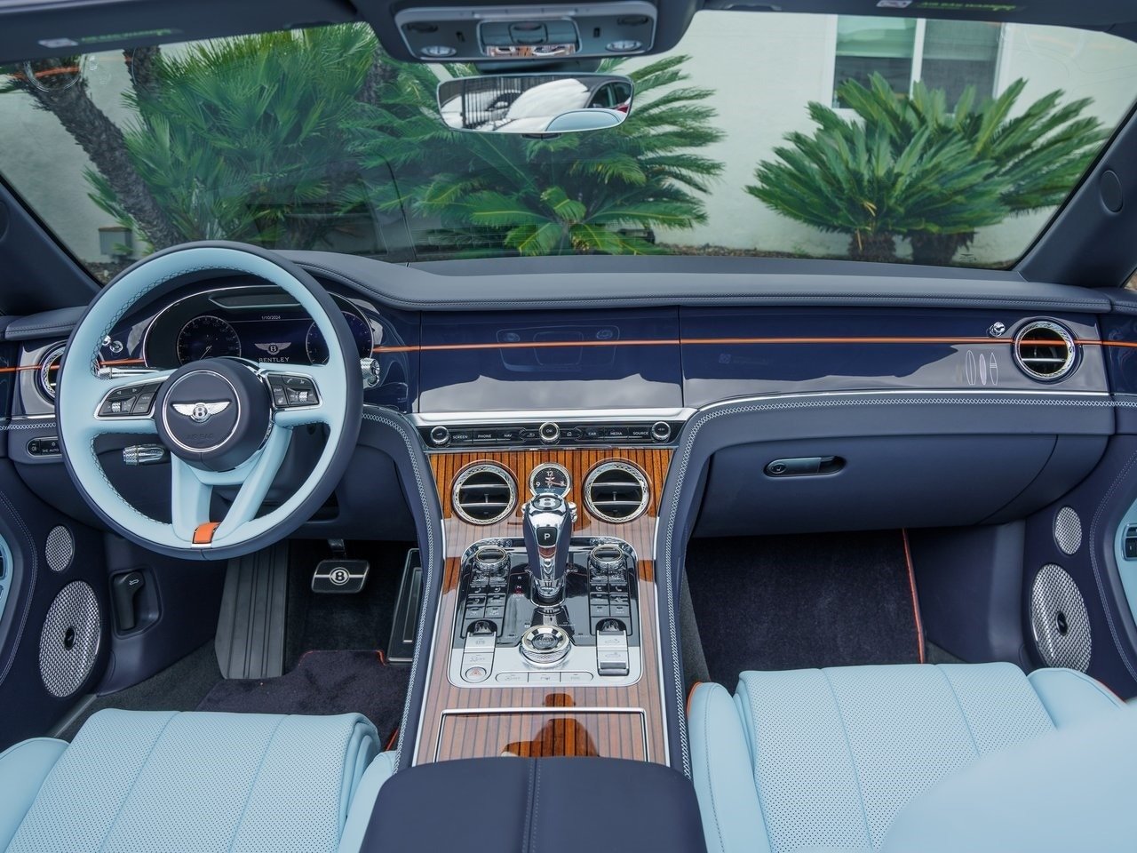 2023 Bentley GTC Azure Sun and Surf Collection (23)