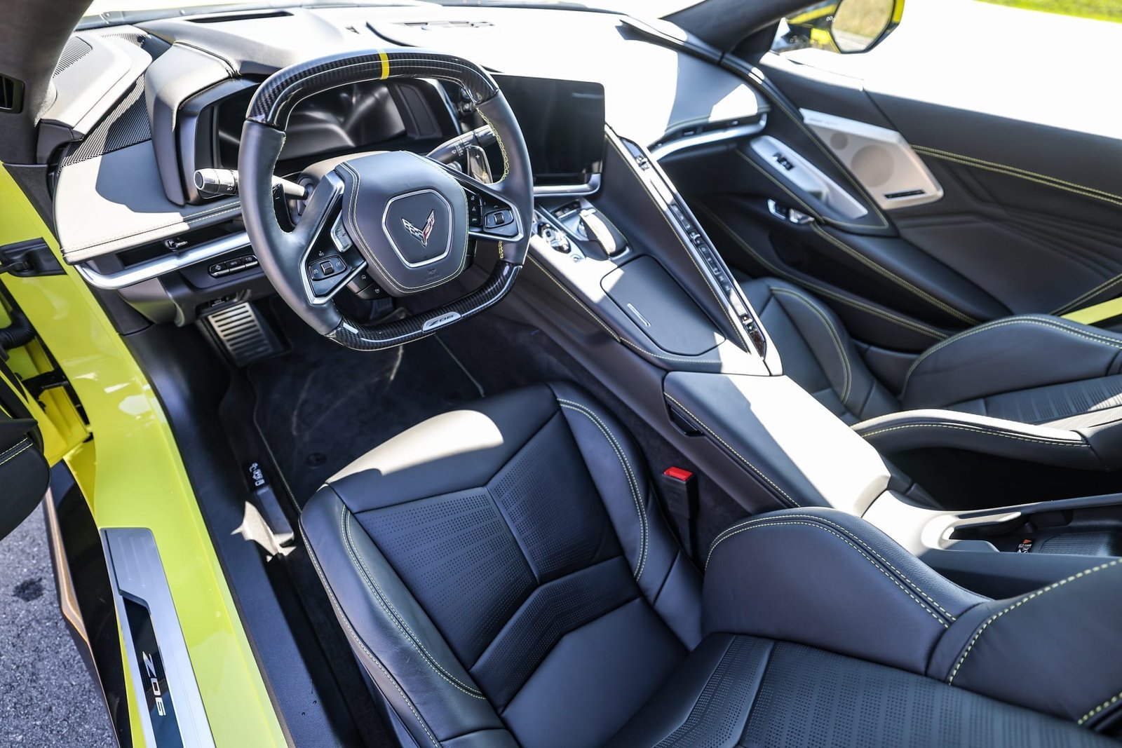 2023 Chevrolet Corvette Z06 3LZ Convertible (28)