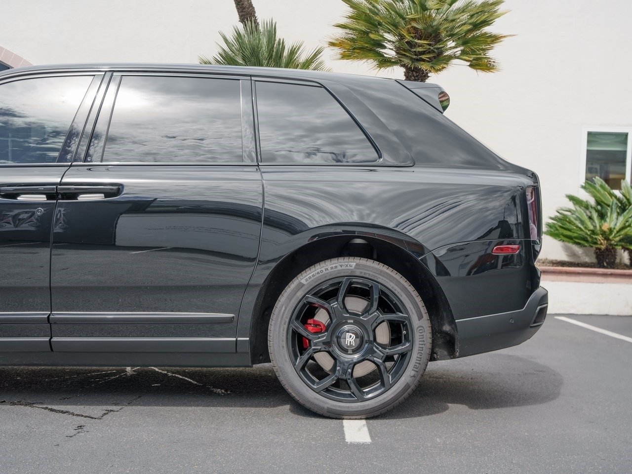 2023 Rolls-Royce Black Badge Cullinan (41)