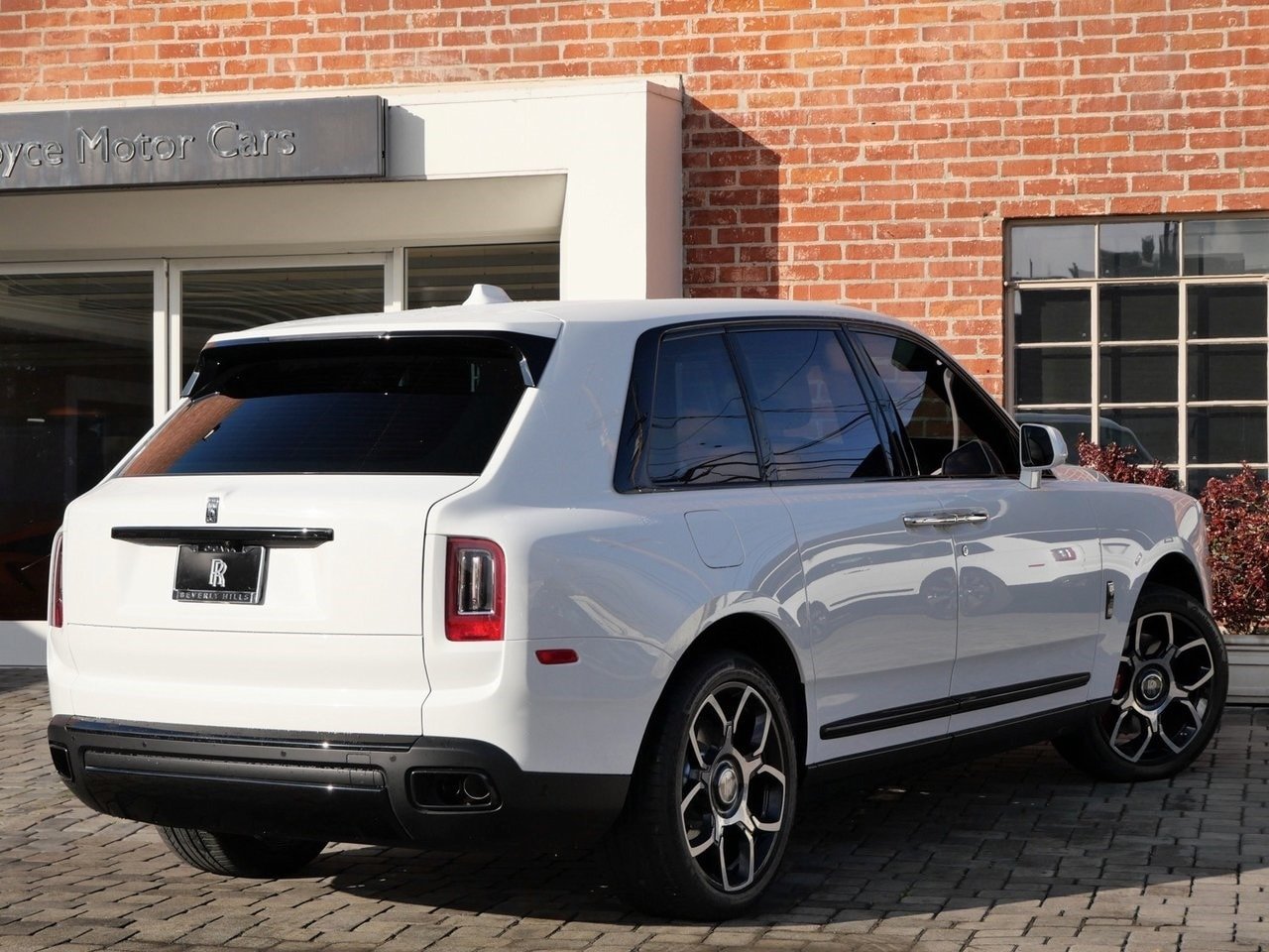 2023 Rolls-Royce Black Badge Cullinan (8)