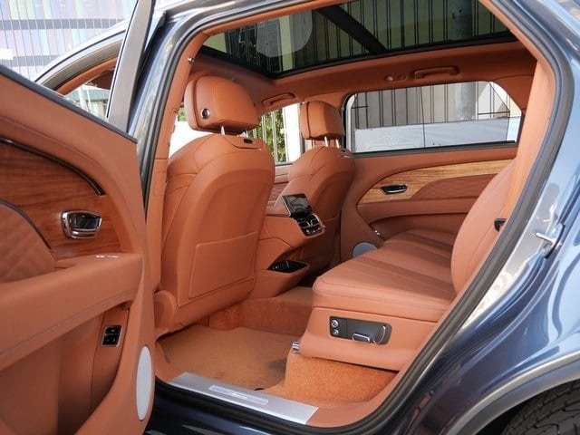 2024 Bentley Bentayga EWB Azure For Sale (39)