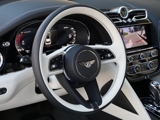 2024 Bentley Bentayga V8 For Sale (15)