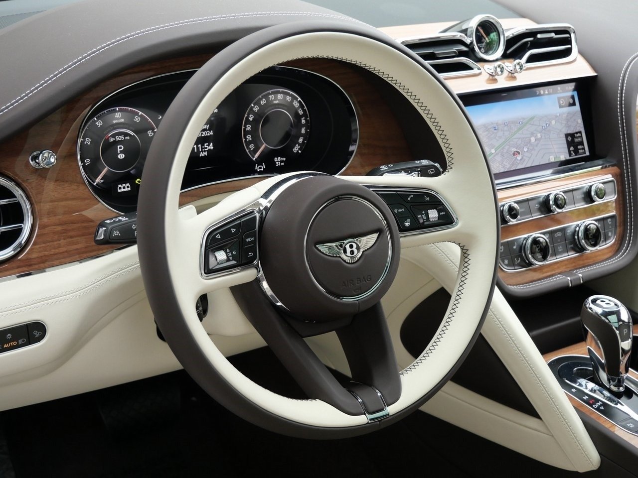 2024 Bentley Bentayga V8 SUV For Sale (16)