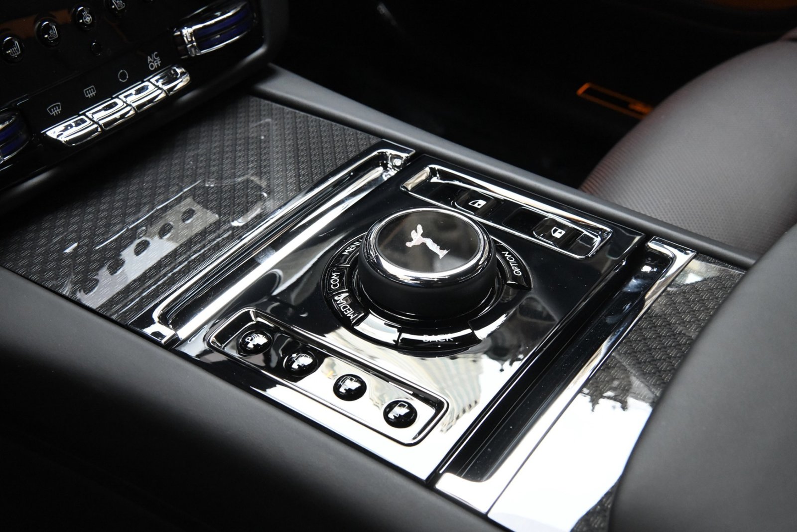 2024 Rolls-Royce Black Badge Ghost Ekleipsis (33)