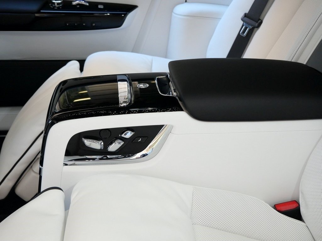 2024 Rolls-Royce Phantom EWB For Sale (19)