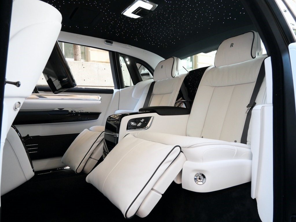 2024 Rolls-Royce Phantom EWB For Sale (41)