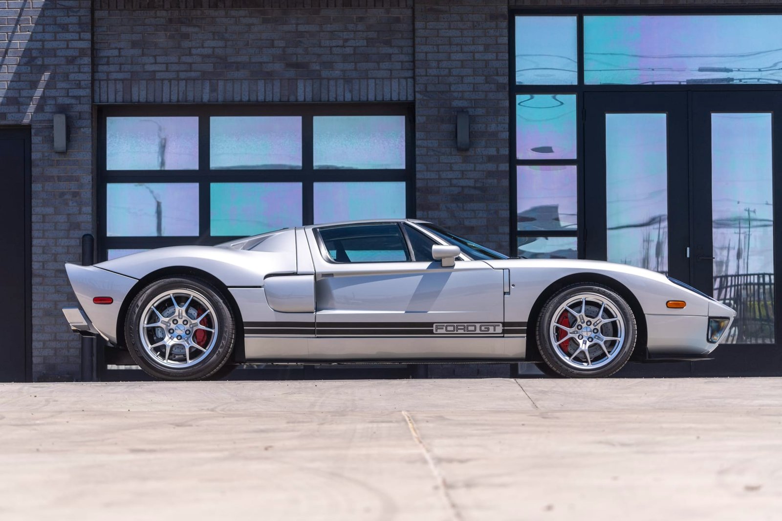 Buy 2005 Ford GT (35)