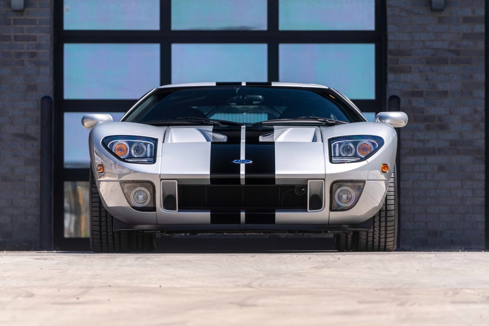 Buy 2005 Ford GT (37)