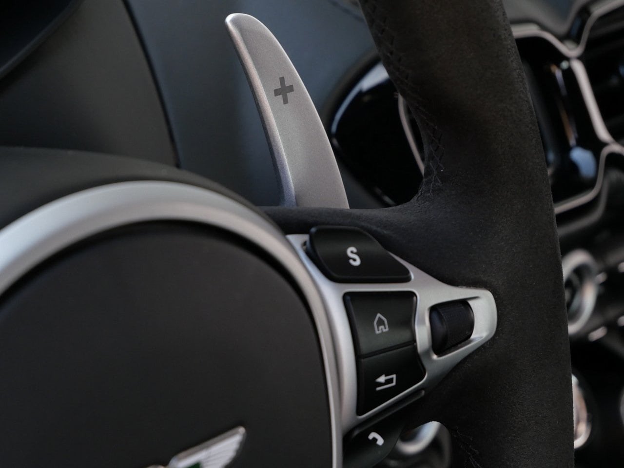 Buy 2020 Aston Martin Vantage Coupe (17)