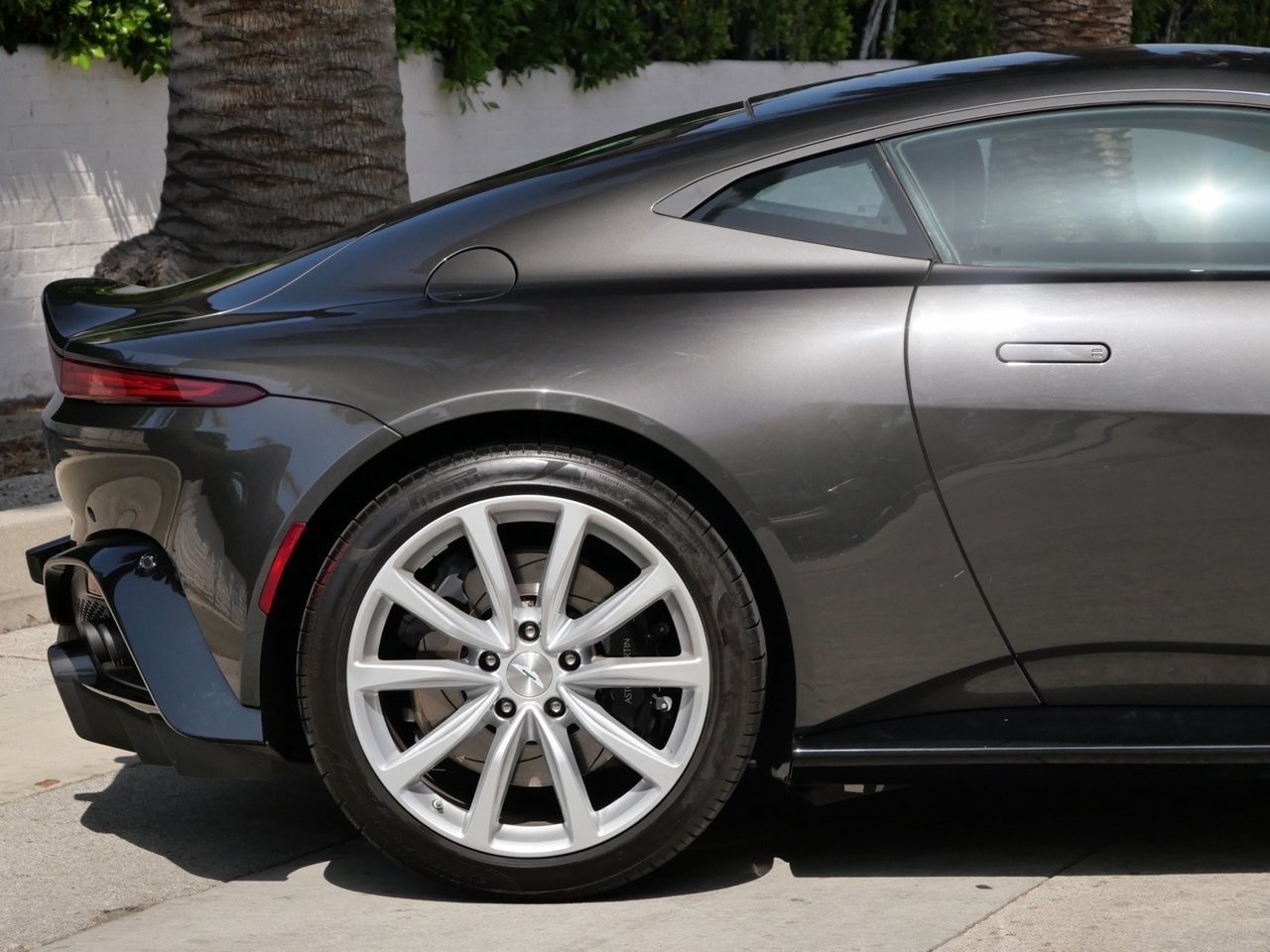 Buy 2020 Aston Martin Vantage Coupe (20)