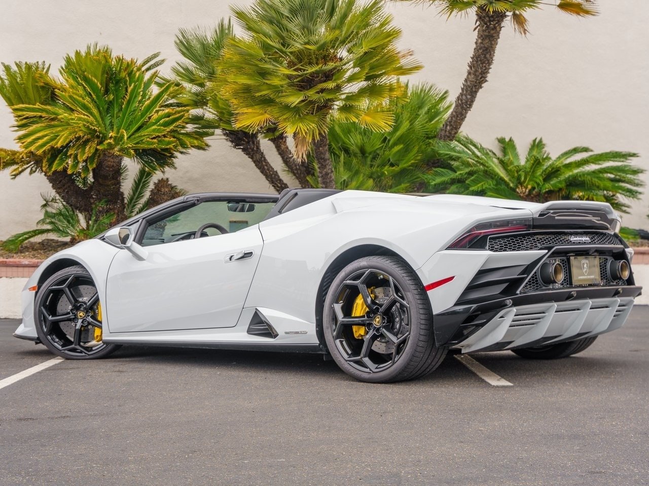 Buy 2020 Lamborghini Huracan EVO Spyder (2)