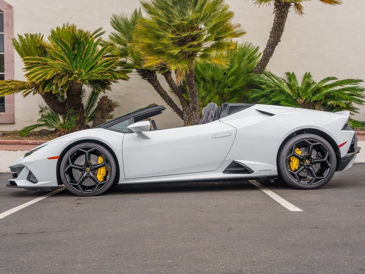 Buy 2020 Lamborghini Huracan EVO Spyder (3)