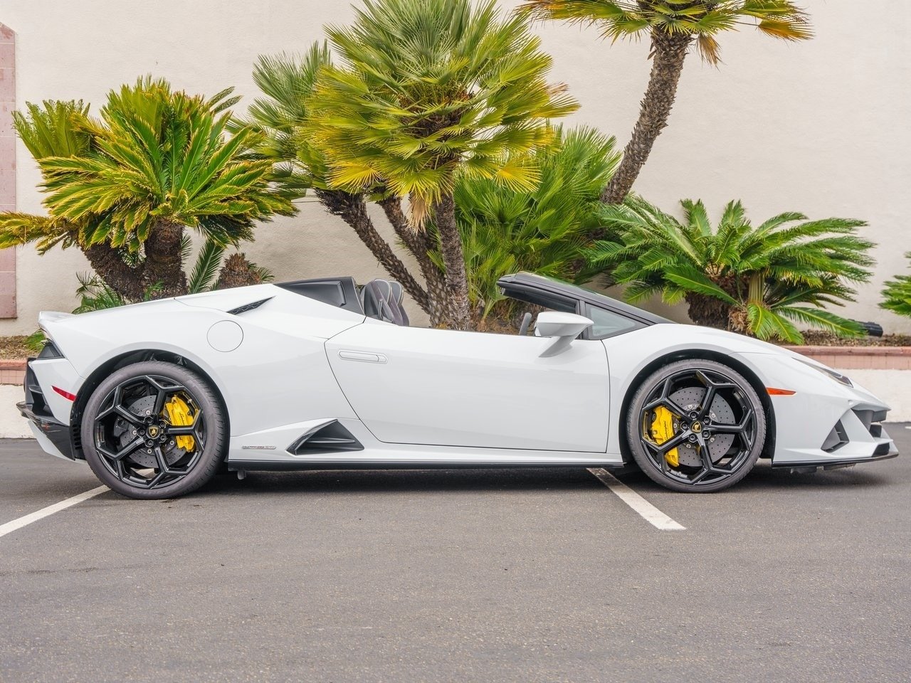 Buy 2020 Lamborghini Huracan EVO Spyder (30)