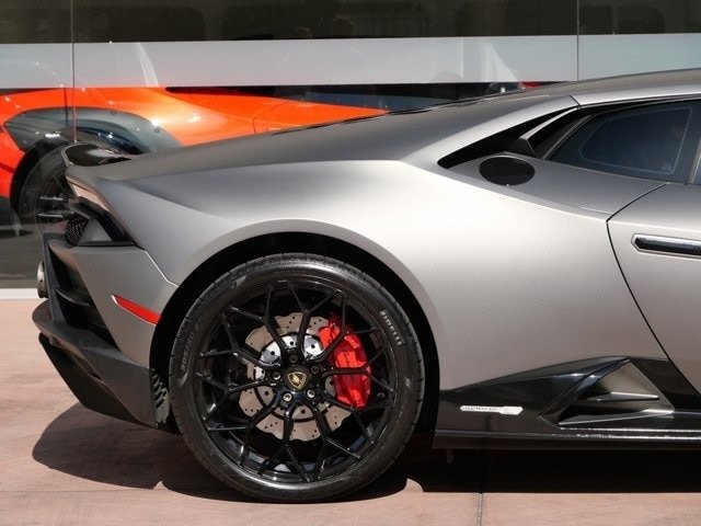 Buy 2021 Lamborghini Huracan EVO – Certified Pre Owned (4)