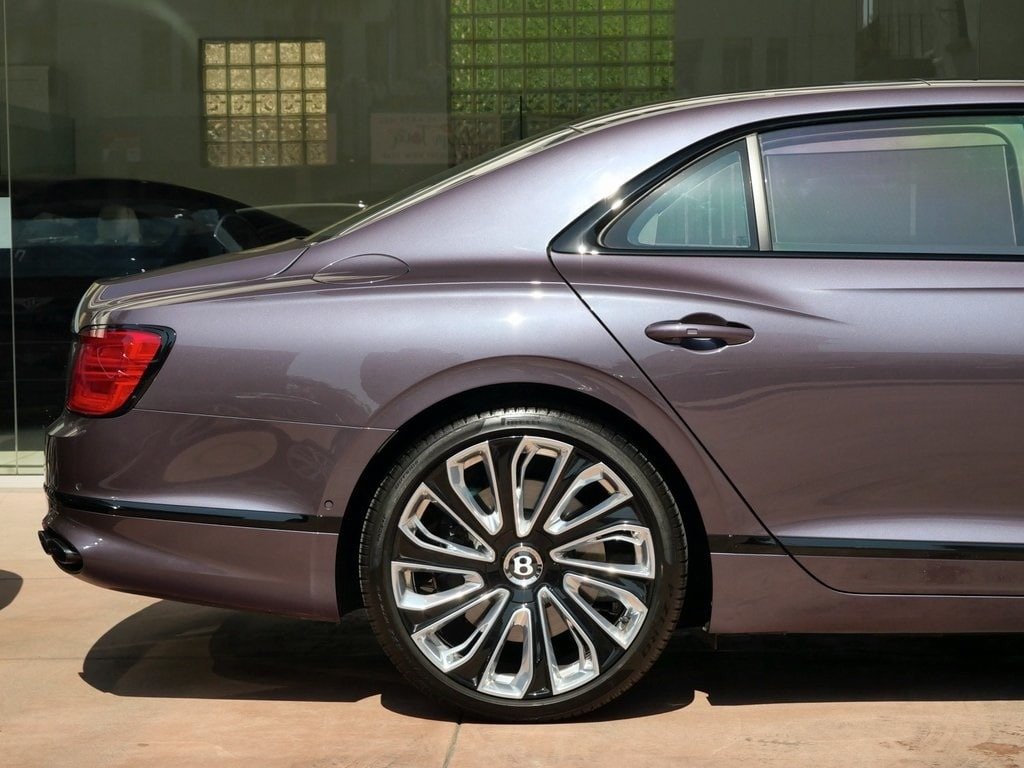 Buy 2023 Bentley Flying Spur Mulliner V8 (25)