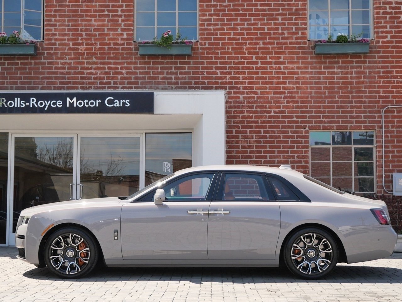 Buy 2023 Rolls-Royce Black Badge Ghost (44)