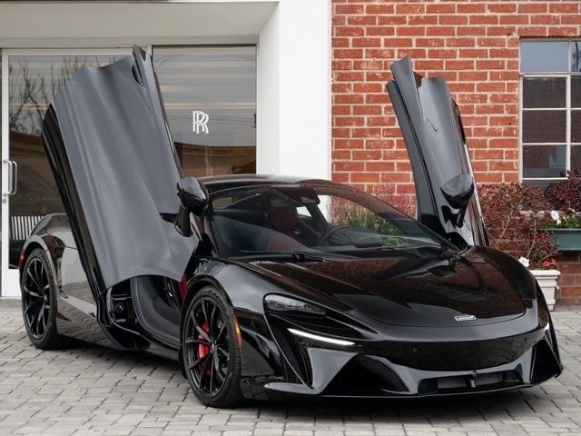 Buy 2024 McLaren Artura (12)